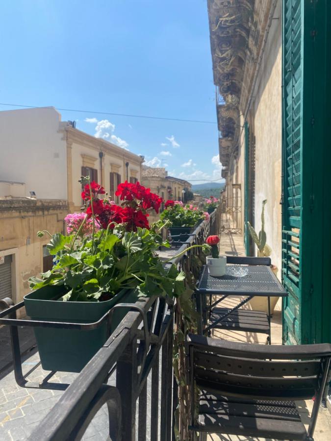 Palazzo Zappata Luxury Room Noto Centro Zewnętrze zdjęcie